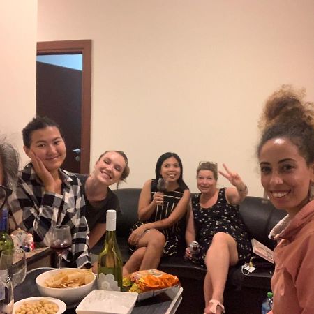 Hostel Female Only-Anaruby Backpackers- Metro Station Mashreq Dubaj Zewnętrze zdjęcie
